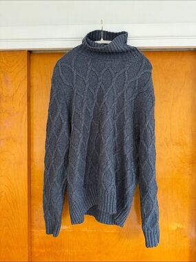 NWT Express Men’s Navy Blue Cable Turtleneck Sweater